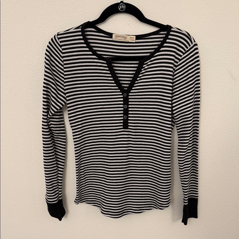 Faded Glory Black and White Striped Long Sleeve Top